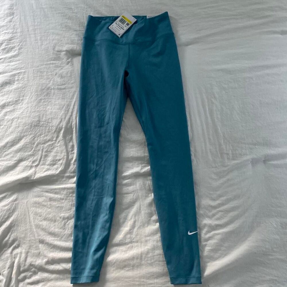 Nike Women's Blue Leggings